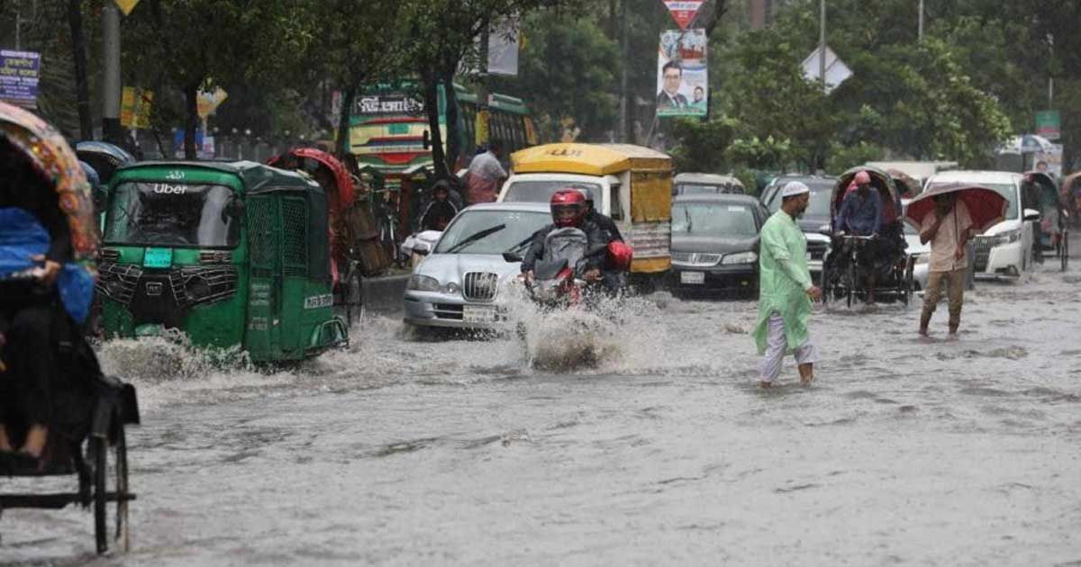 অঝোর-ধারার-বৃষ্টিতে-রাজধানীর-জলাবদ্ধতা-দীর্ঘস্থায়ী-হচ্ছে