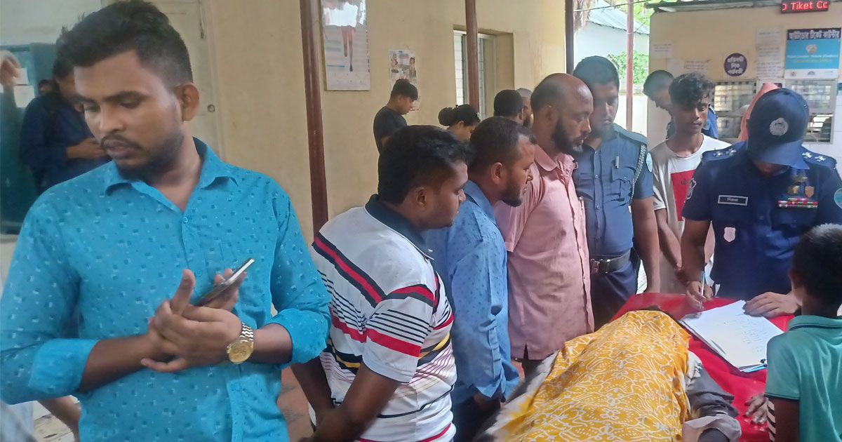 কুমিল্লায়-স্কুলের-ক্লাস-চলাকালে-ভবন-ধসে-ছাত্র-নিহত