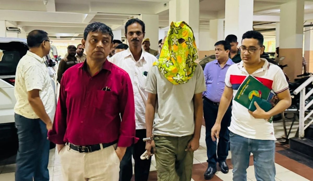 কসাই-জিহাদকে-নিয়ে-কলকাতার-সেই-ফ্ল্যাটে-ডিবির-তদন্তকারীরা