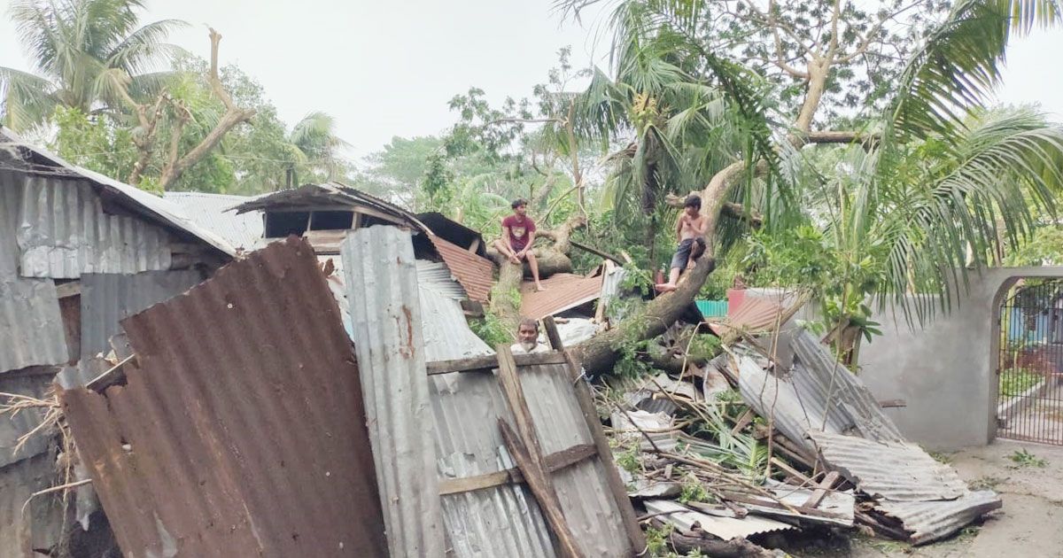 ঘূর্ণিঝড়-রিমালে-পটুয়াখালীর-সাড়ে-৩-লাখ-মানুষ-ক্ষতিগ্রস্ত
