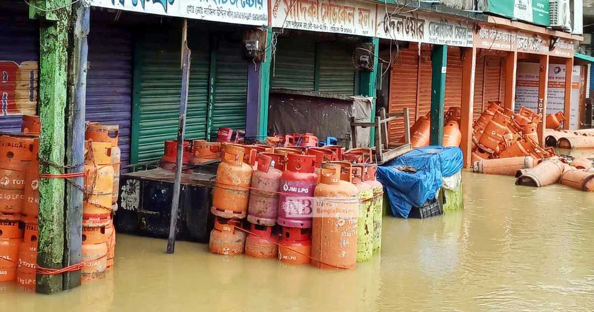 মৌলভীবাজারে অতিবৃষ্টিতে পানিবন্দি বড়লেখাবাসী