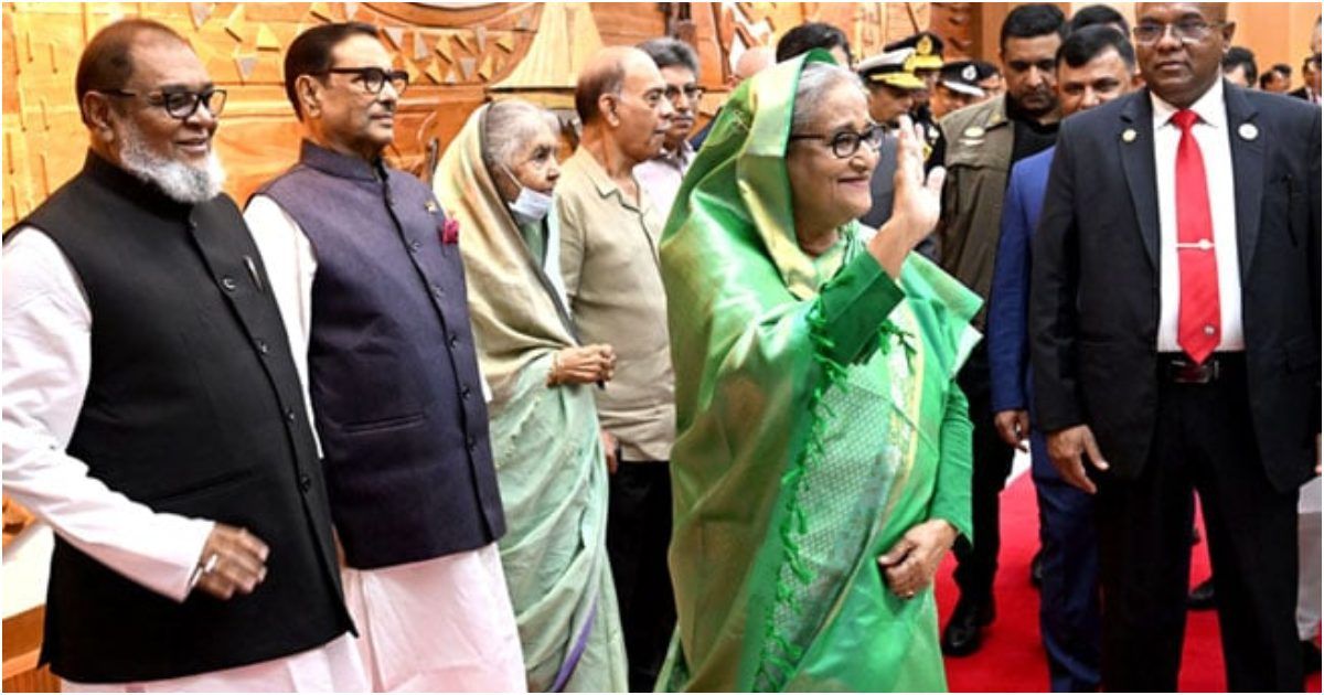 মোদির-শপথ-অনুষ্ঠানে-যোগ-দিতে-ঢাকা-ছাড়লেন-প্রধানমন্ত্রী
