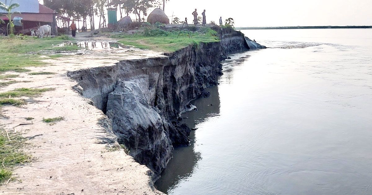 জামালপুরে যমুনায় তীব্র ভাঙন শুরু, নির্ঘুমে এলাকাবাসী
