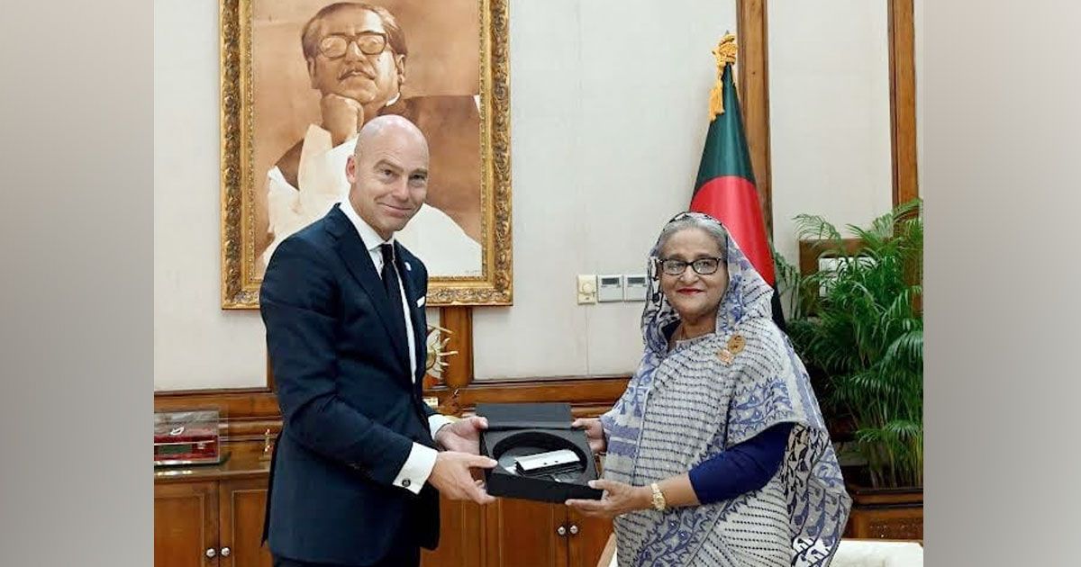 প্রধানমন্ত্রীর-জিসিএ-লোকাল-অ্যাডাপটেশন-চ্যাম্পিয়নস-অ্যাওয়ার্ড-গ্রহণ