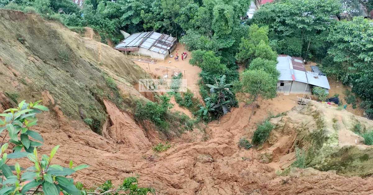 টিলার-পাদদেশে-ঝুঁকি-নিয়ে-বসবাস-বাড়ছে-মৃত্যুর-মিছিল