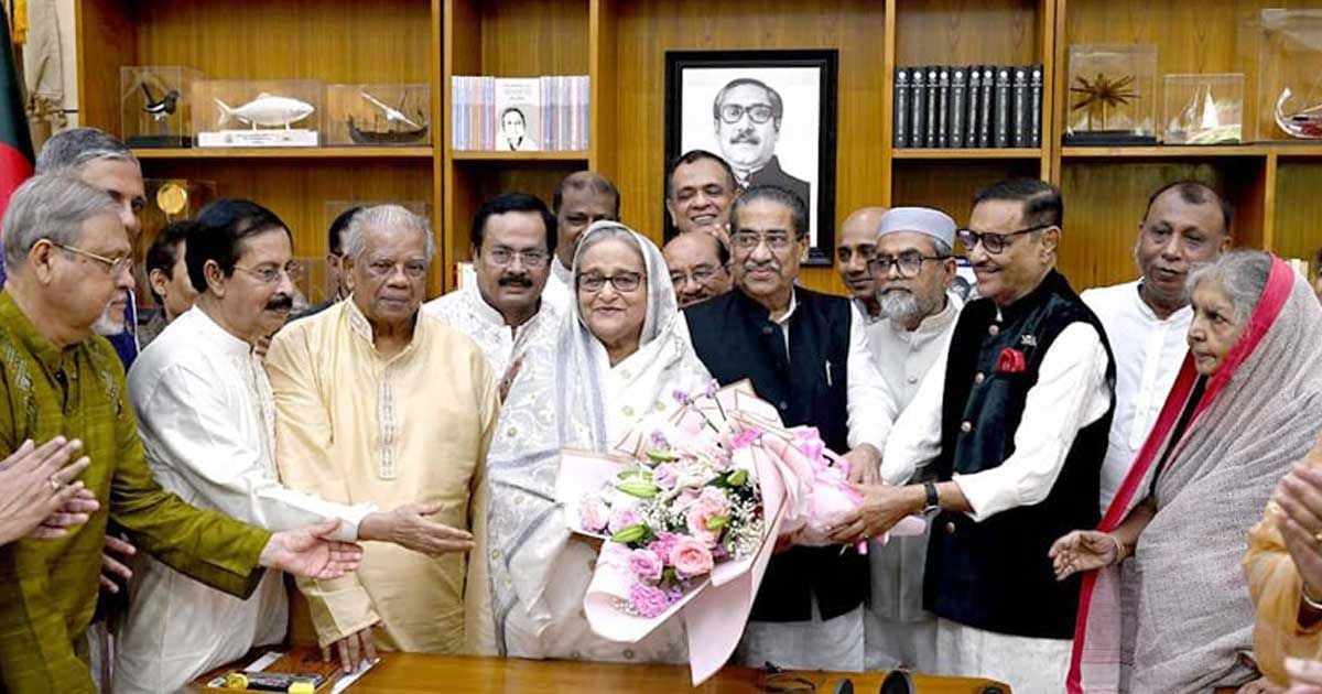 গণভবনে-আলীগ-নেতাদের-সঙ্গে-প্রধানমন্ত্রীর-ঈদের-শুভেচ্ছা-বিনিময়