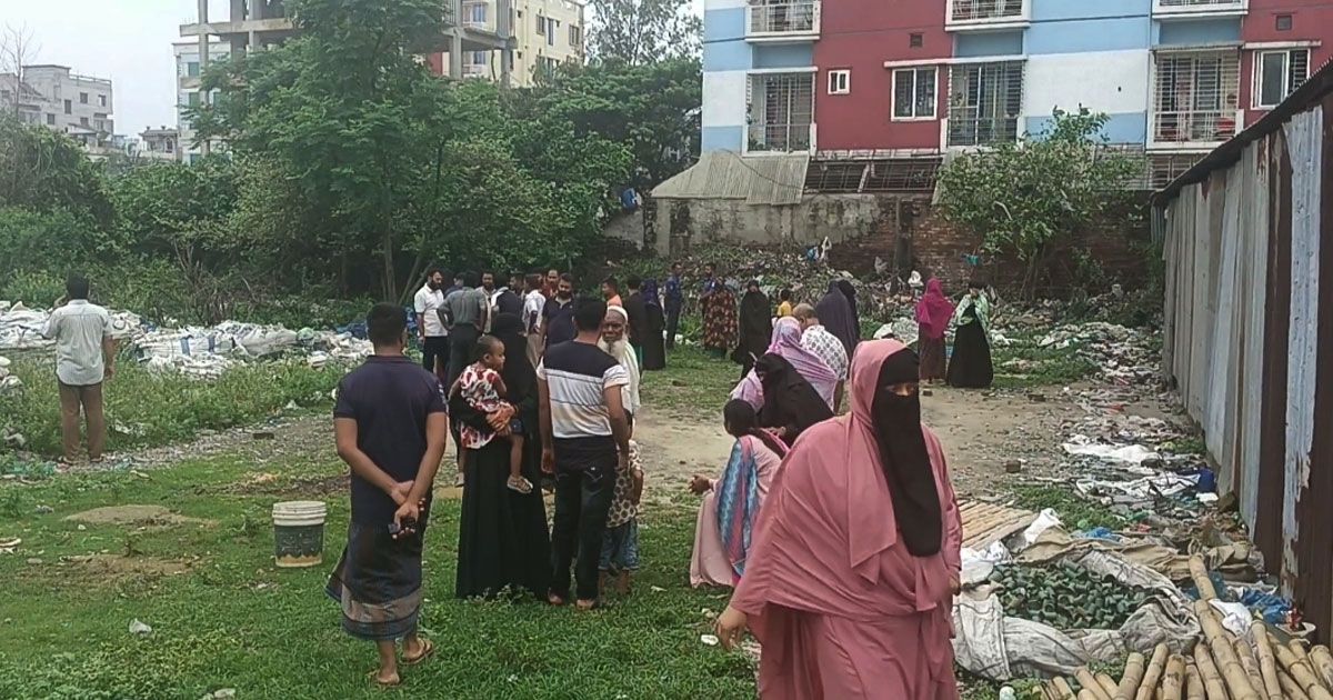 ঝোপে নিখোঁজ নবজাতকের মরদেহ