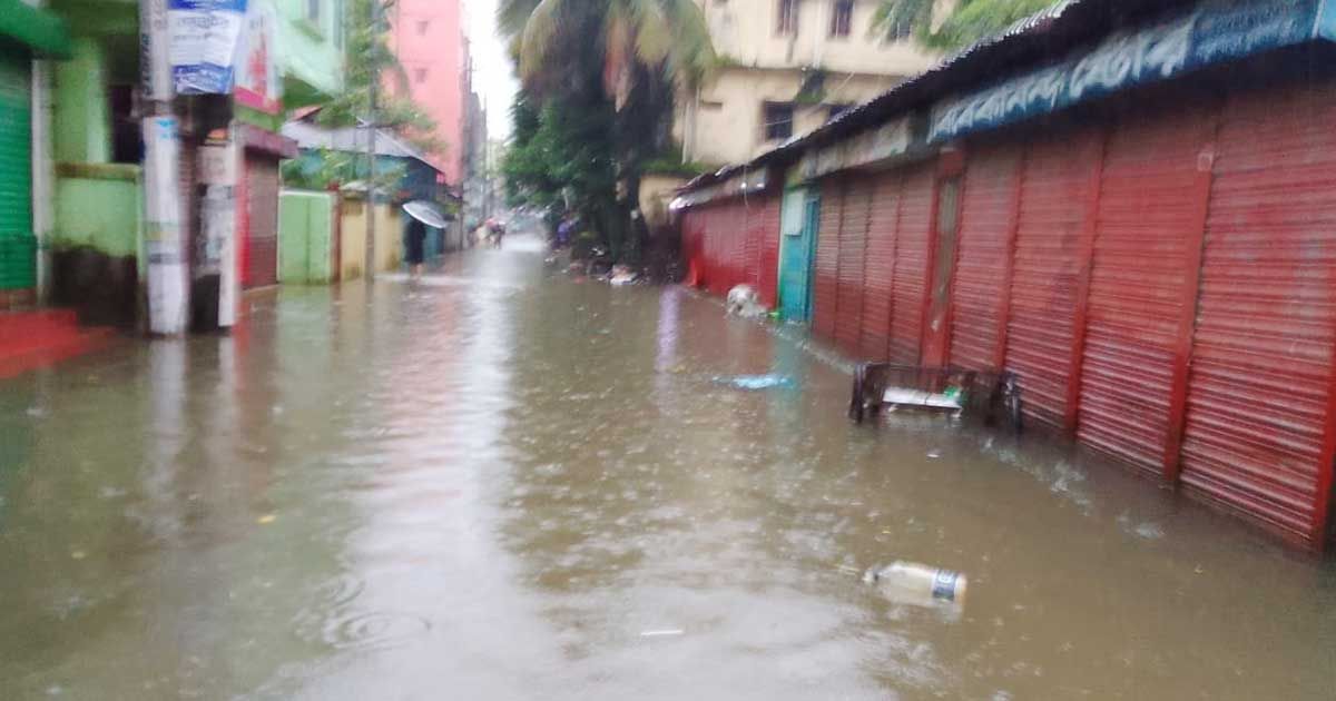 সুনামগঞ্জে হাওরাঞ্চল ও পৌর শহরে পানি বেড়েছে