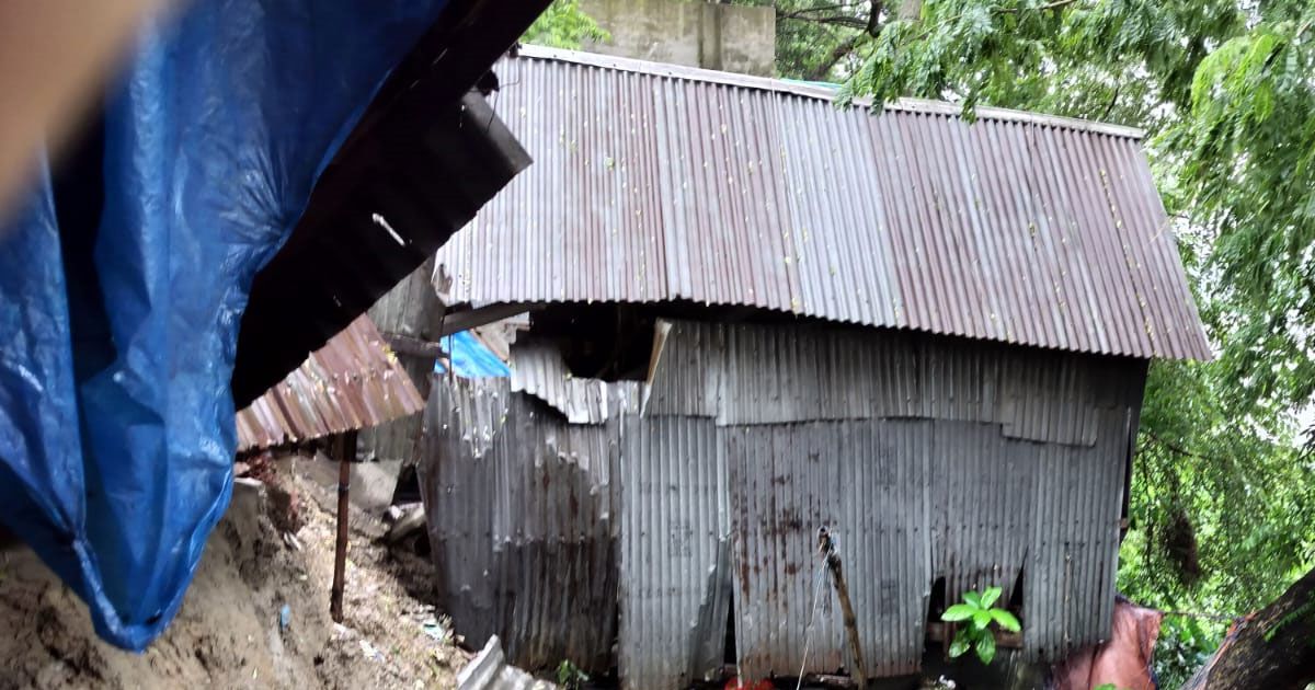শীতলক্ষ্যায় ভাঙনে গৃহহারা ৫ পরিবার 