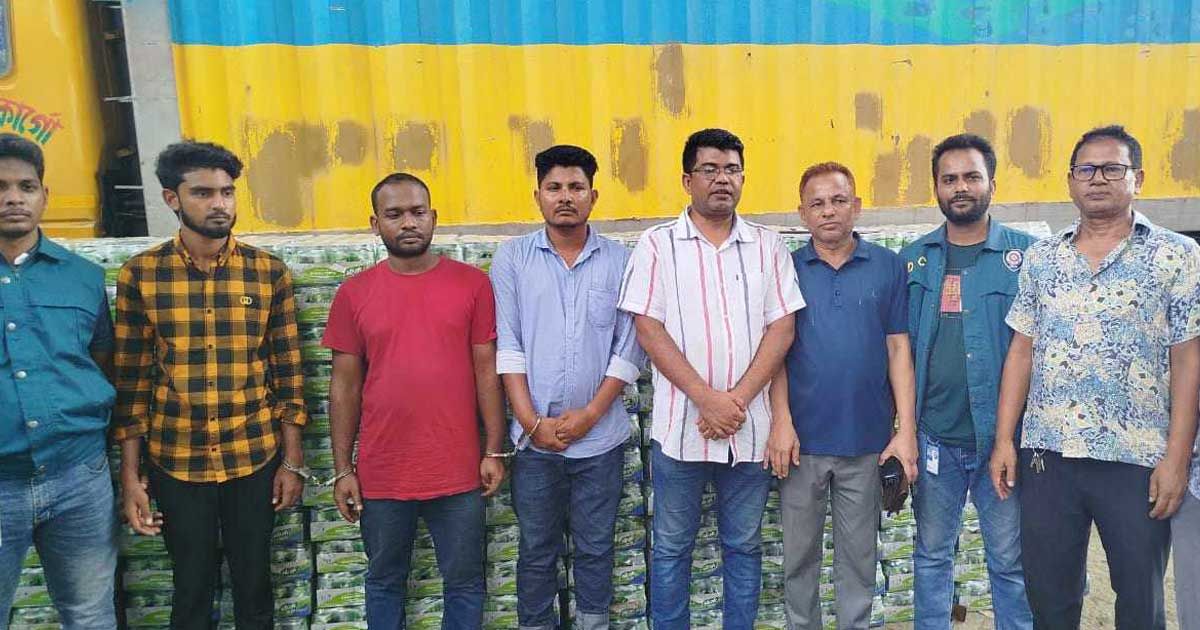 পটুয়াখালীতে ৯ হাজার লিটার অবৈধ চীনা বিয়ার জব্দ, আটক ৩