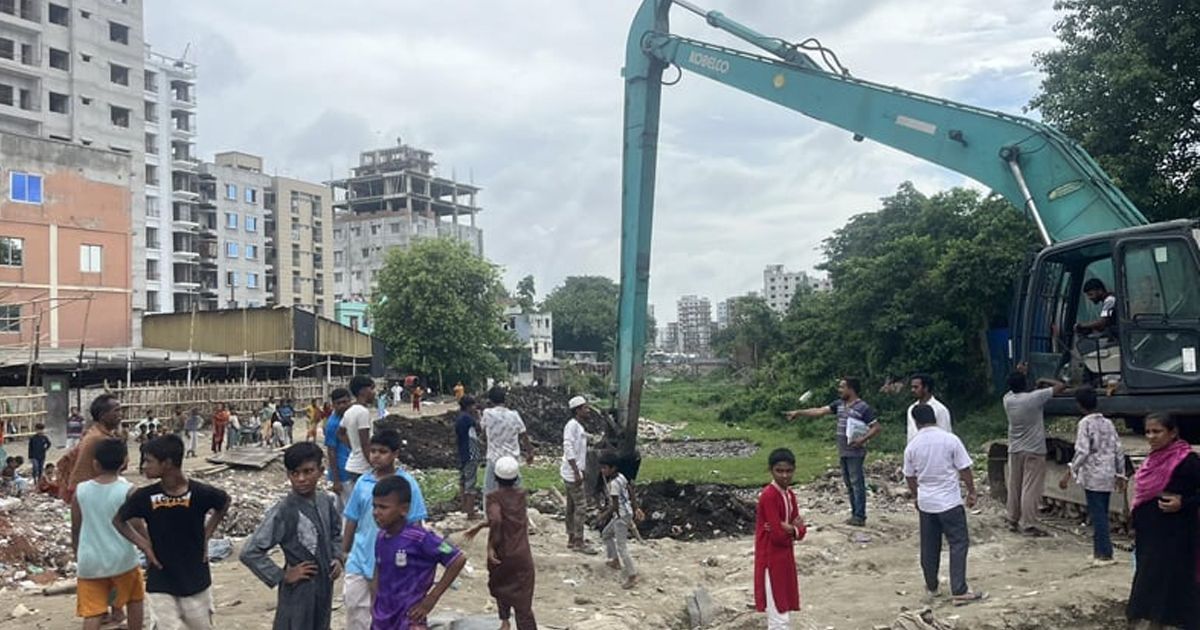 সাদিক-অ্যাগ্রো-থেকে-দখলমুক্ত-অংশে-খাল-খনন-শুরু