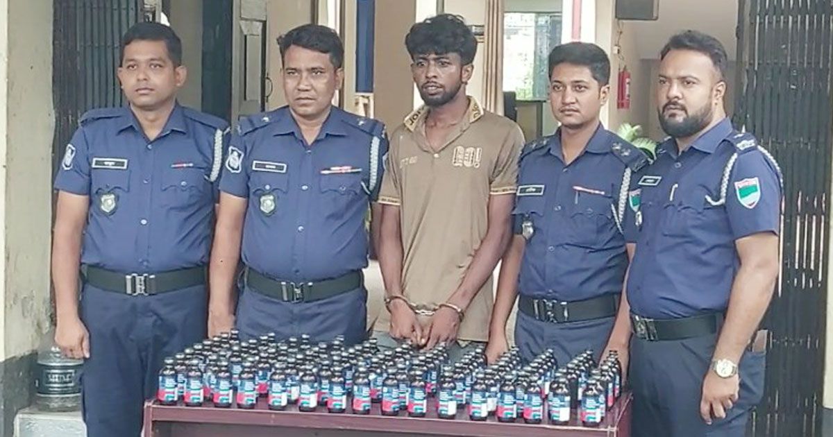 কালীগঞ্জে ফেনসিডিলসহ মাদক কারবারি আটক