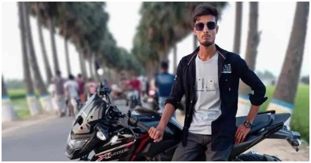 ফুটবল-খেলা-নিয়ে-বিরোধে-রাজমিস্ত্রিকে-কুপিয়ে-হত্যা