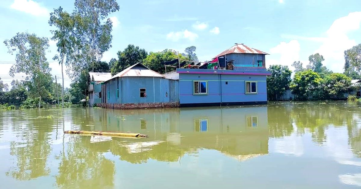 ফের বাড়ছে যমুনার পানি, ডুবছে নতুন নতুন এলাকা