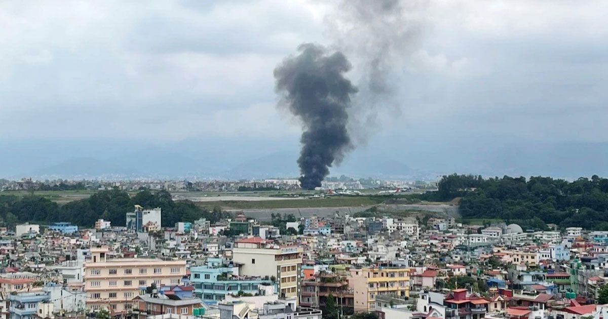 নেপালে-রানওয়ে-থেকে-ছিটকে-বিমান-বিধ্বস্ত-১৮-যাত্রীর-মৃত্যু