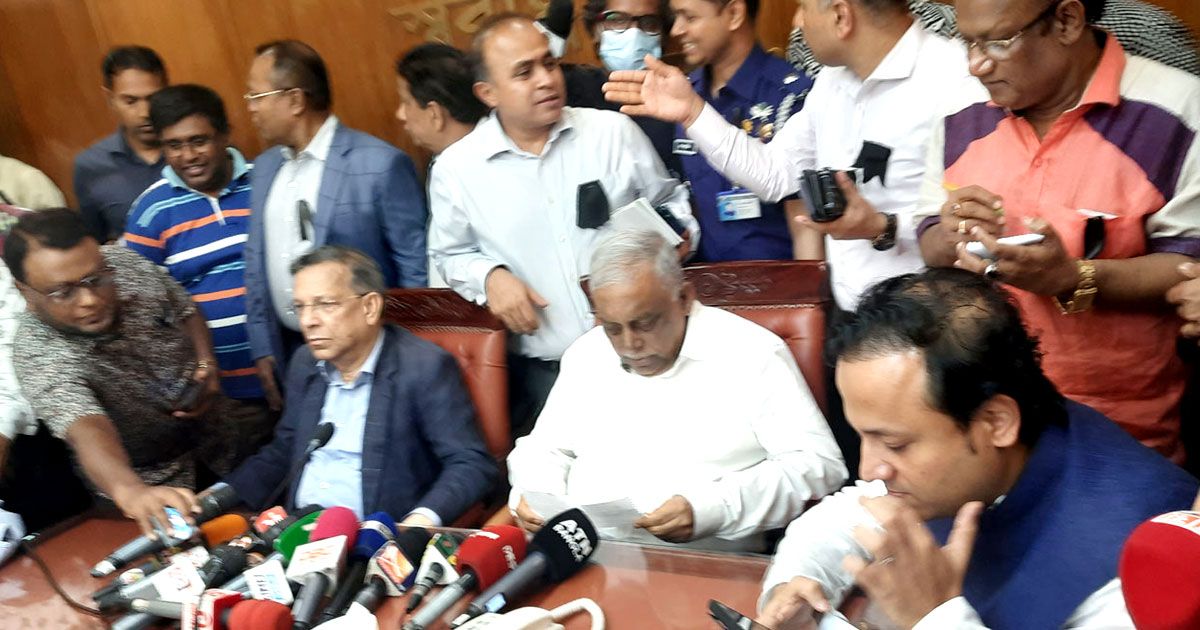 ঢাকাসহ-চার-জেলায়-চার-দিন-১৩-ঘণ্টা-করে-কারফিউ-শিথিল