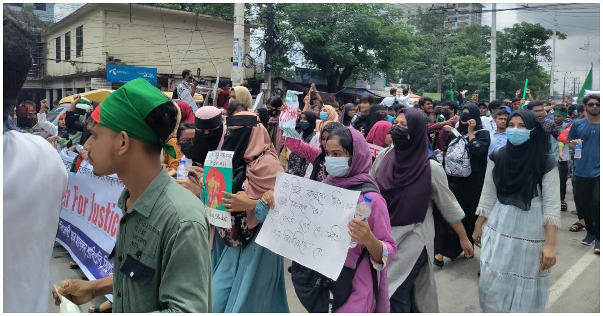 সিলেটে-টিয়ার-শেল-ও-সাউন্ড-গ্রেনেডে-আন্দোলনকারীদের-ছত্রভঙ্গ-পুলিশের