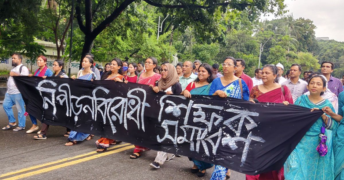 খুনের বিচার করতে না পারলে পদত্যাগ করুন: আসিফ নজরুল