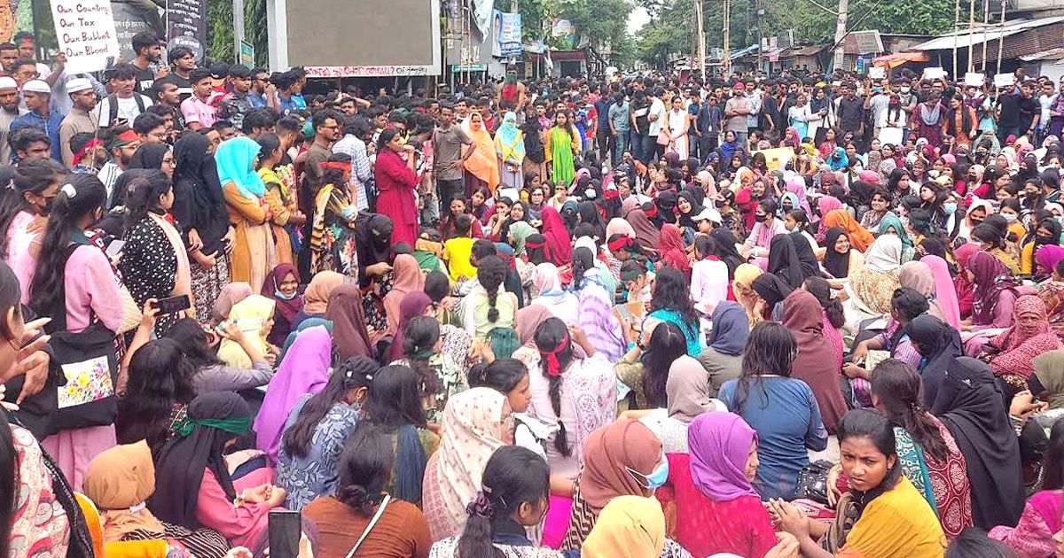 আমরা-অধিকার-চাইতে-গিয়ে-হলাম-রাজাকার