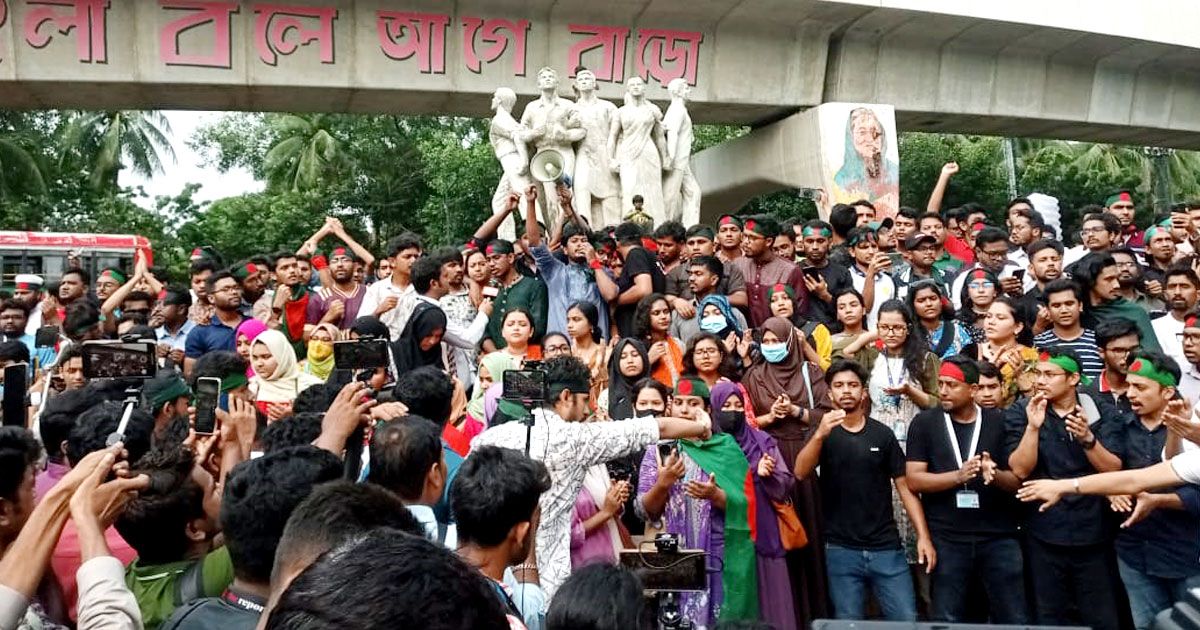 ছাত্র-জনতা-উপদেষ্টা-বানিয়েছে-নামাতেও-দ্বিধা-করবে-না