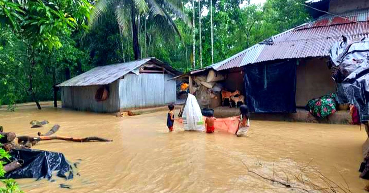 চট্টগ্রামে-বর্ষণ-ও-পাহাড়ি-ঢলে-শিশুর-মৃত্যু-মাটিচাপায়-আহত-দুই