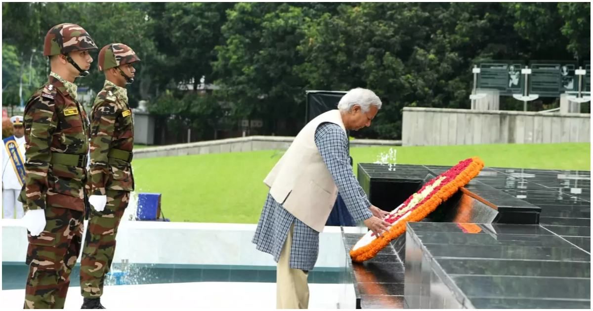সশস্ত্র-বাহিনী-বিভাগের-সদরদপ্তরে-প্রধান-উপদেষ্টার-শ্রদ্ধা