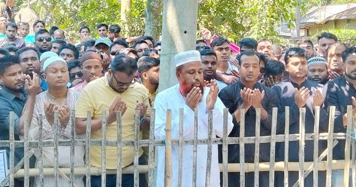 আবু-সাঈদের-কবর-জিয়ারত-ও-পরিবারের-পাশে-ছাত্রদল