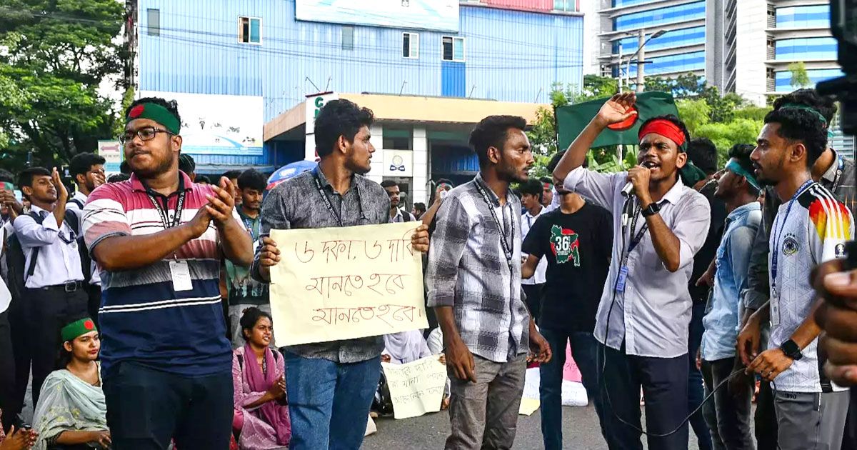 তেজগাঁওয়ে পলিটেকনিক শিক্ষার্থীদের সড়ক অবরোধ, তীব্র যানজট