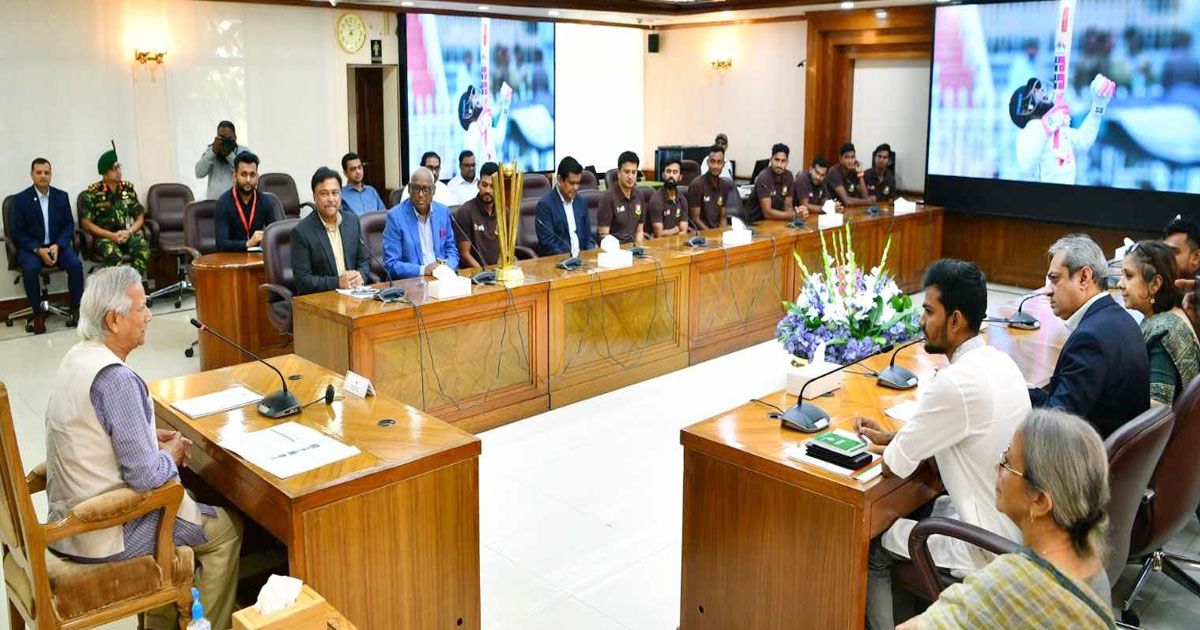ক্রিকেটারদের অভিনন্দন জানালেন প্রধান উপদেষ্টা