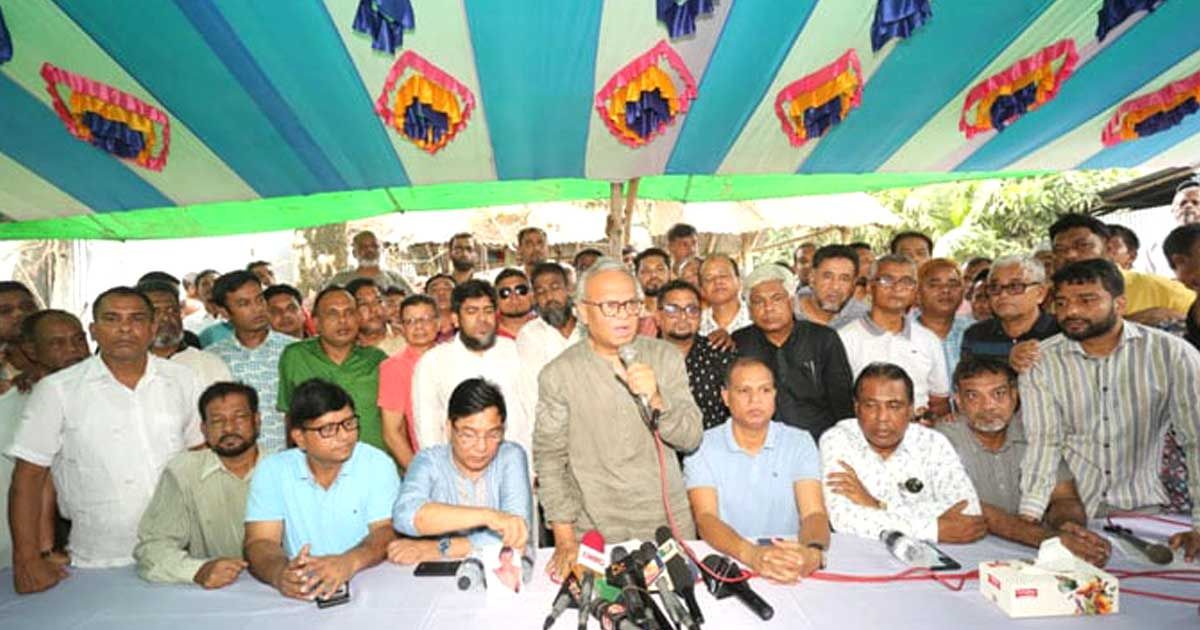 আওয়ামী লীগের হাতে থাকা অবৈধ অস্ত্র জনগণের বিরুদ্ধে ব্যবহার হচ্ছে: রিজভী