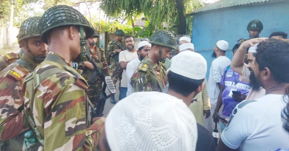 ডংকা শাহর মাজার ভাঙার চেষ্টা