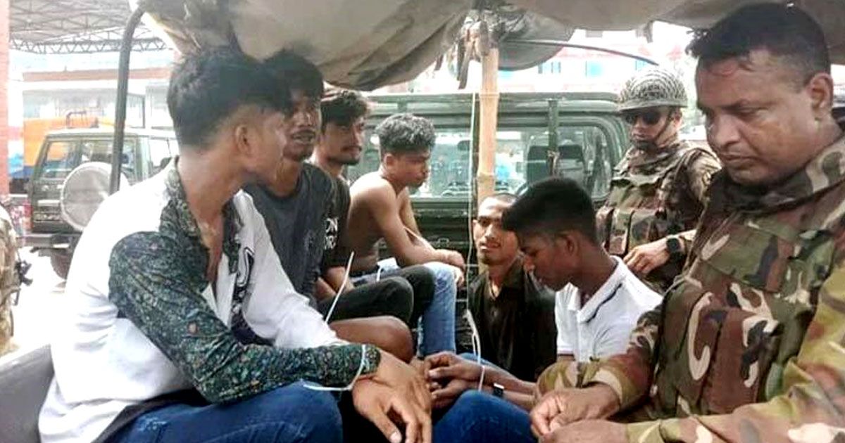 গাজীপুরে-তিন-কারখানার-শ্রমিকদের-মহাসড়ক-অবরোধ-আটক-৬