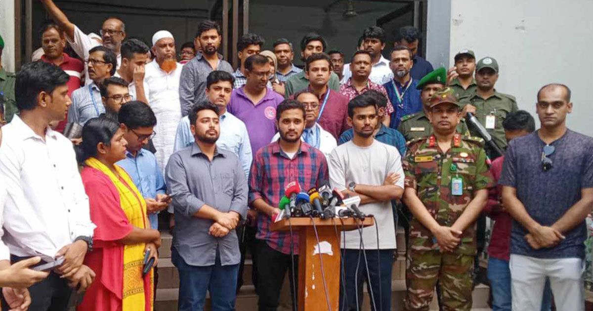 ঢামেক-হাসপাতালে-আহতদের-পাশে-দুই-উপদেষ্টা-অর্থ-সহায়তা