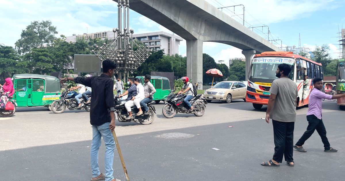 ঢাকায়-ট্রাফিক-নিয়ন্ত্রণে-কাজ-করবে-তিনশ-শিক্ষার্থী