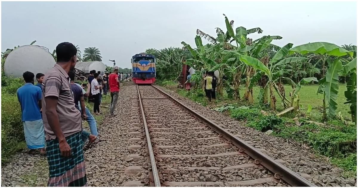 ১১-ঘণ্টা-পর-খুলনার-সঙ্গে-সারা-দেশের-ট্রেন-চলাচল-স্বাভাবিক