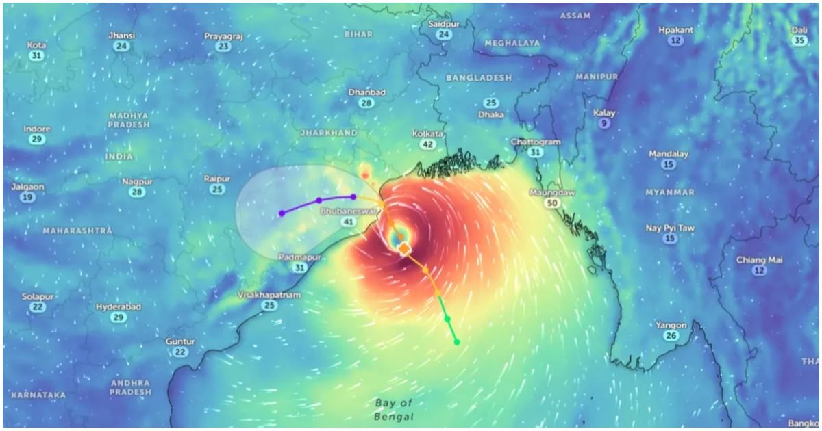 ওড়িশা উপকূল অতিক্রম ‘দানা’র, ক্রমান্বয়ে দুর্বল হতে পারে