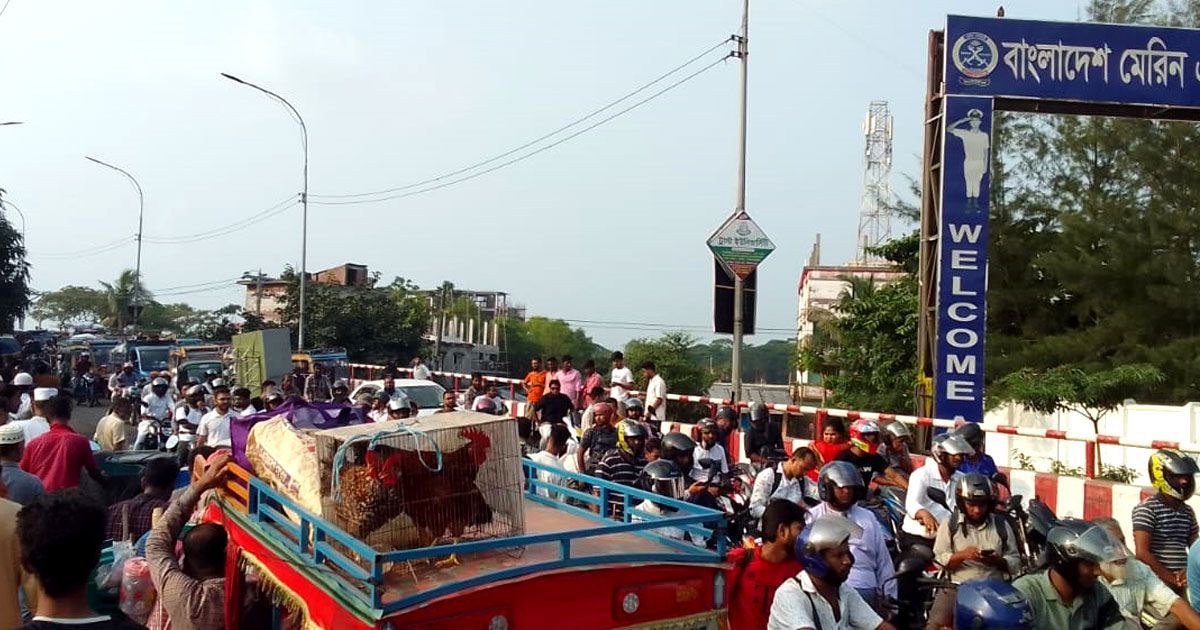 বাসচাপায় ববি শিক্ষার্থী নিহত, বিচার দাবিতে মহাসড়ক অবরোধ