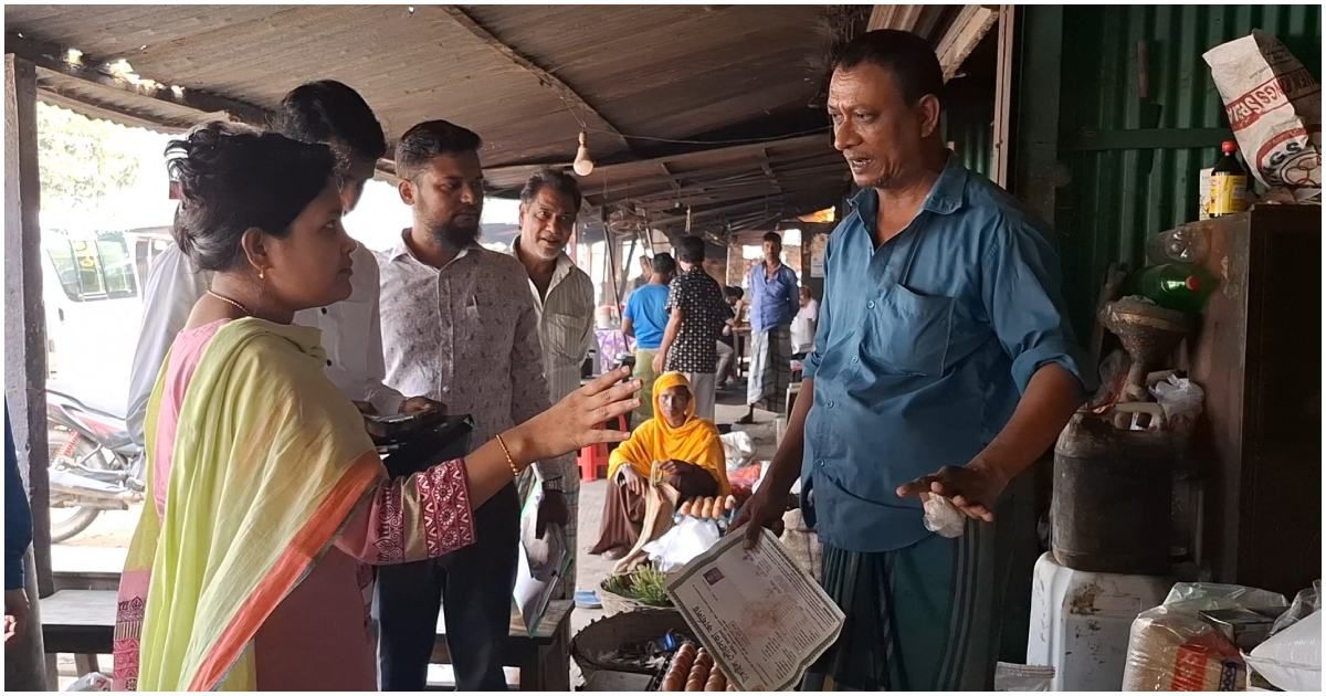 নিষিদ্ধ পলিথিন ব্যবহার করায় টাঙ্গাইলে ৬ ব্যবসায়ীকে জরিমানা