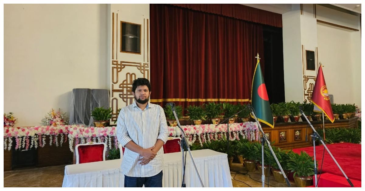 বঙ্গবন্ধুর-ছবি-সরানোর-সমালোচনায়-মাহফুজের-জবাব 