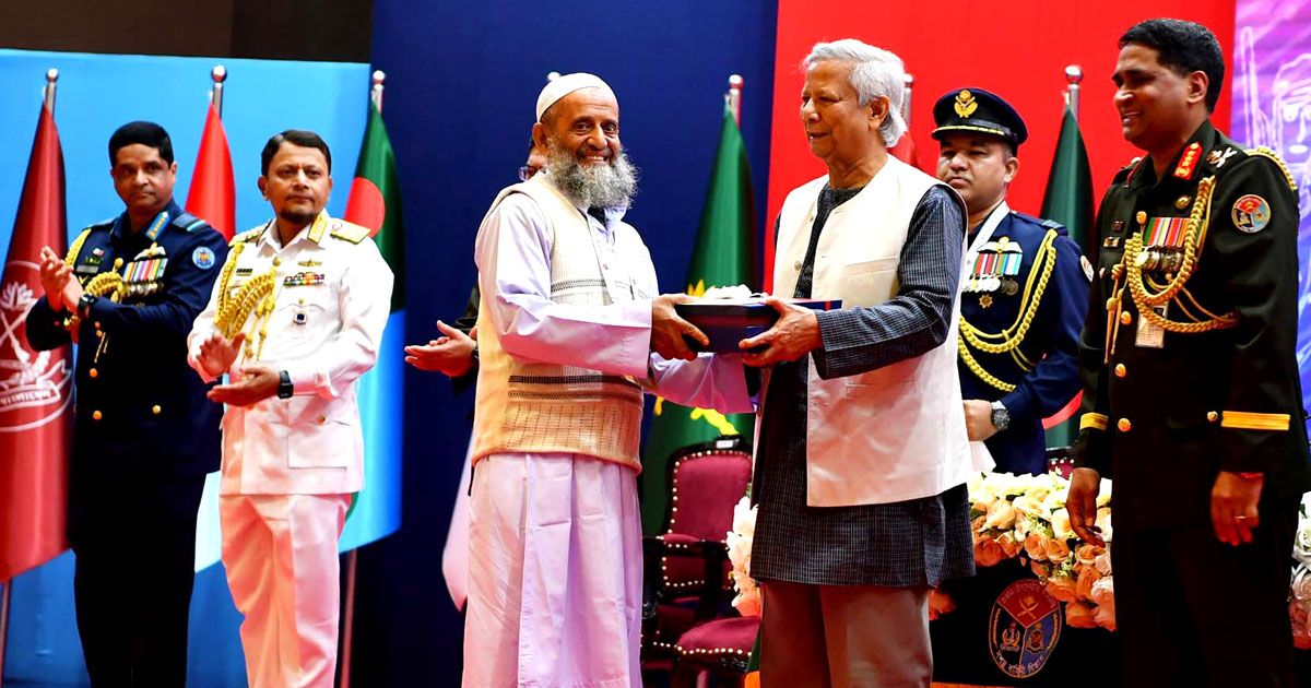 জনগণ সব ক্ষমতার মালিক, এমন দেশ গড়তে চাই: প্রধান উপদেষ্টা
