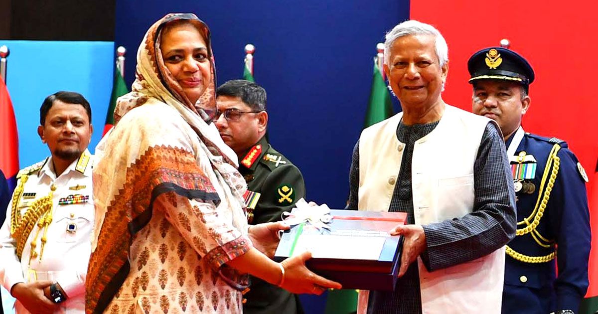 জনগণ সব ক্ষমতার মালিক, এমন দেশ গড়তে চাই: প্রধান উপদেষ্টা