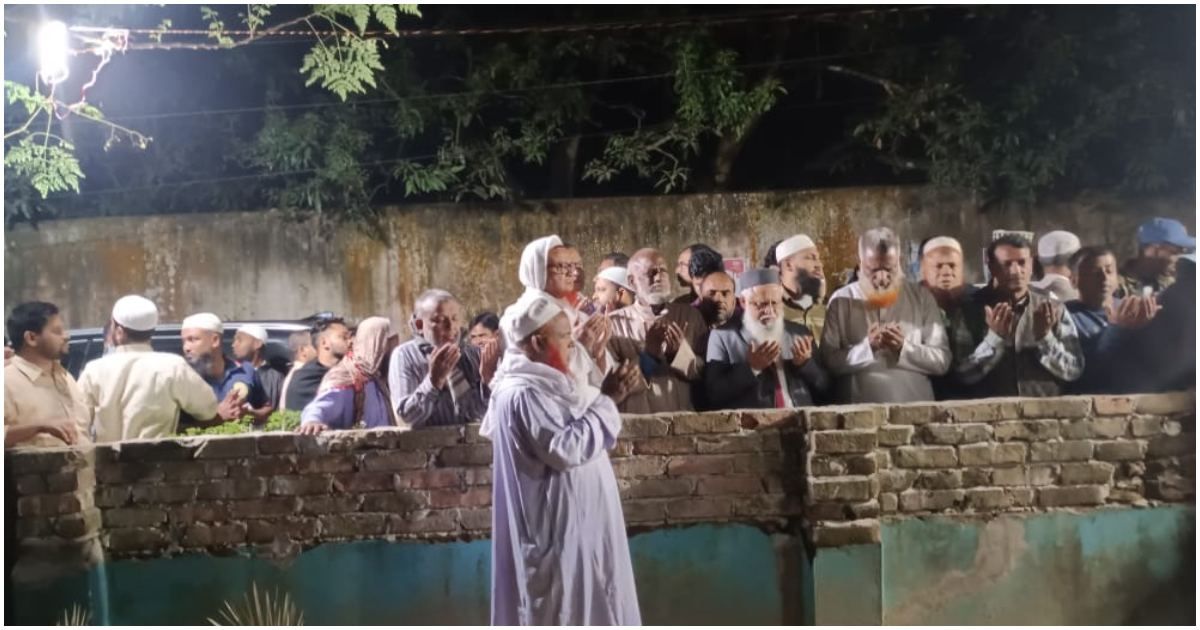 শহীদ-আবদুল্লাহর-বাড়িতে-স্বাস্থ্যের-মহাপরিচালক-আবু-জাফর