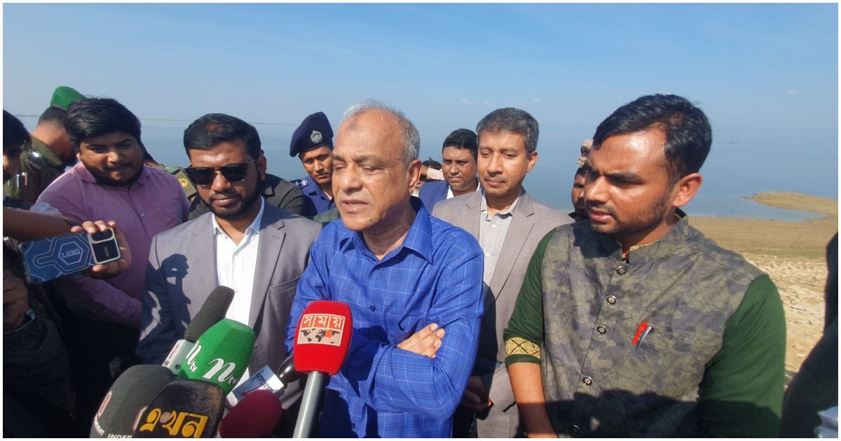 ছাত্র ভাইদের কঠোর হয়ে দমন করতে চাই না: স্বরাষ্ট্র উপদেষ্টা