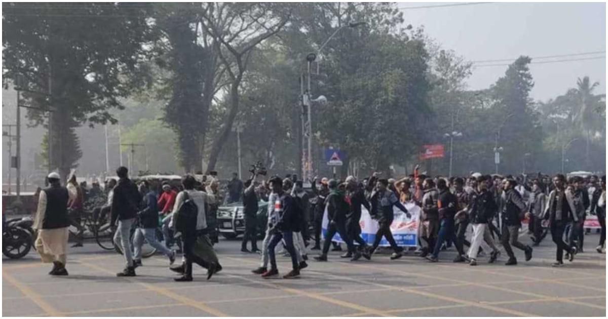 মার্চ-ফর-ইউনিটি-শহীদ-মিনারে-জড়ো-হলেন-শিক্ষার্থীরা