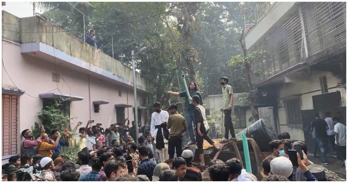 নোয়াখালীতে-ওবায়দুল-কাদেরের-বাড়িতে-ভাঙচুর