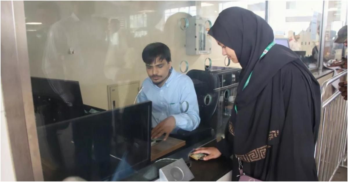 Metrorail-staff-sells-tickets-in-withdrawal-withdrawal