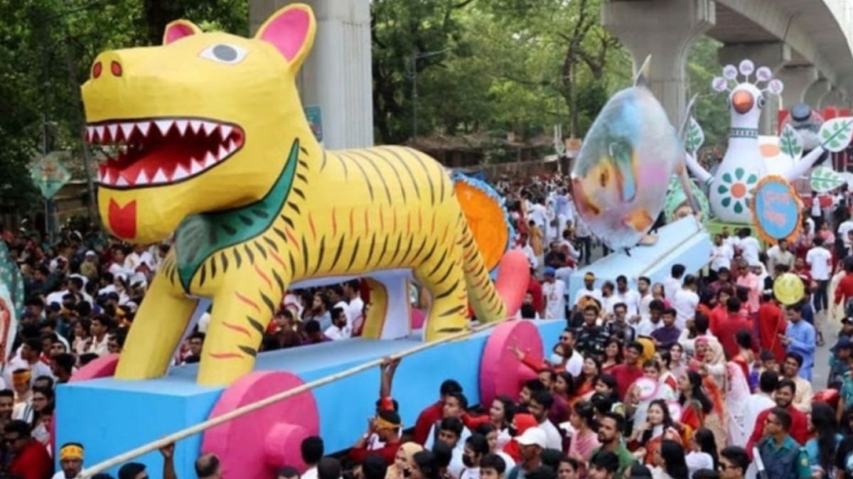রাজধানীসহ সারা দেশে উদযাপিত হচ্ছে পহেলা বৈশাখ
