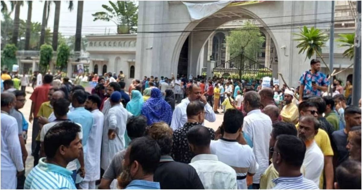 নগর ভবনের সব ফটকে তালা ঝুলাল ইশরাক সমর্থকরা