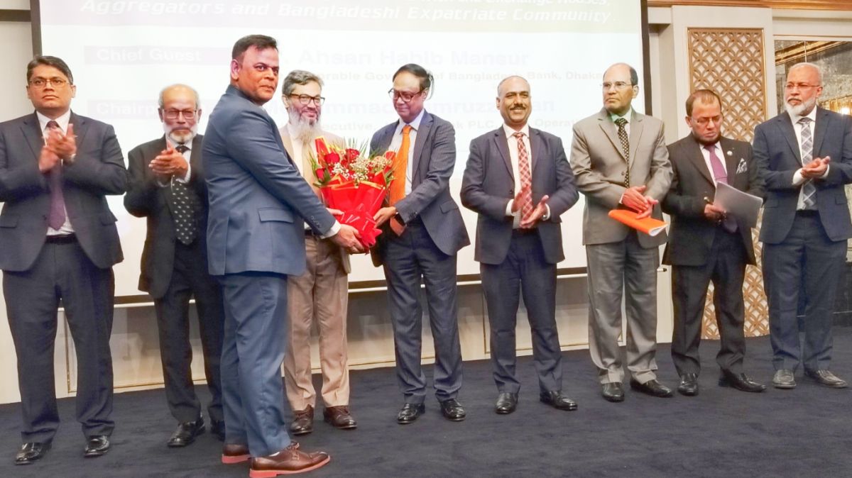 দুবাইয়ে প্রবাসীদের সাথে মতবিনিময় সভা অনুষ্ঠিত