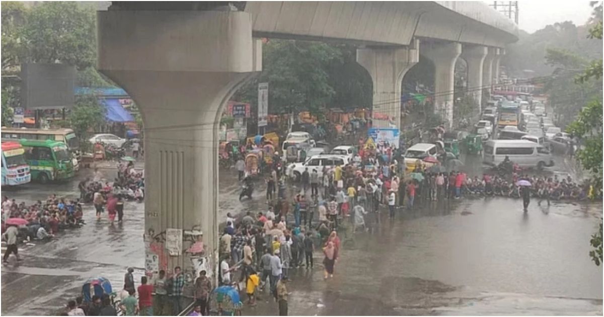 In-the-rain-the-student-body-was-stopped-at-Shahbag-Md